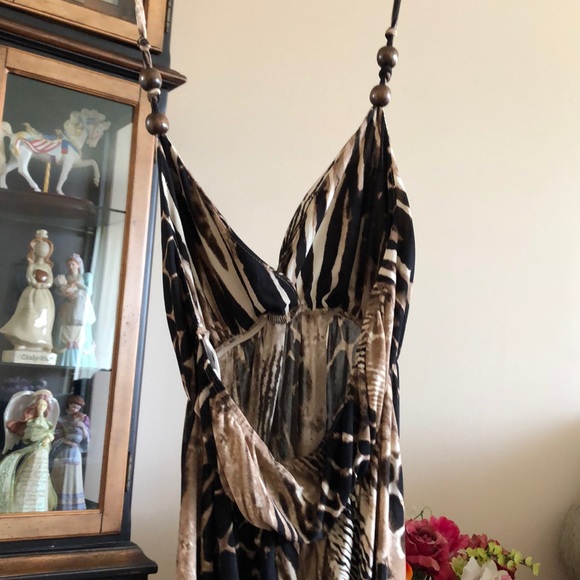 Haltered patterned dress - Picture 3 of 4